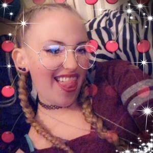 Meet your Posher, Carolee